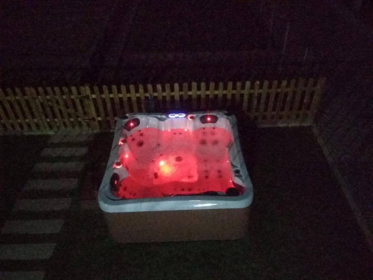 Apartamento Rural Casa Paco Con Jacuzzi Exterior Y Barbacoa Aínsa Eksteriør bilde
